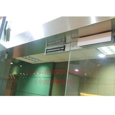 玻璃门磁力锁+U型夹安装示意图.jpg
